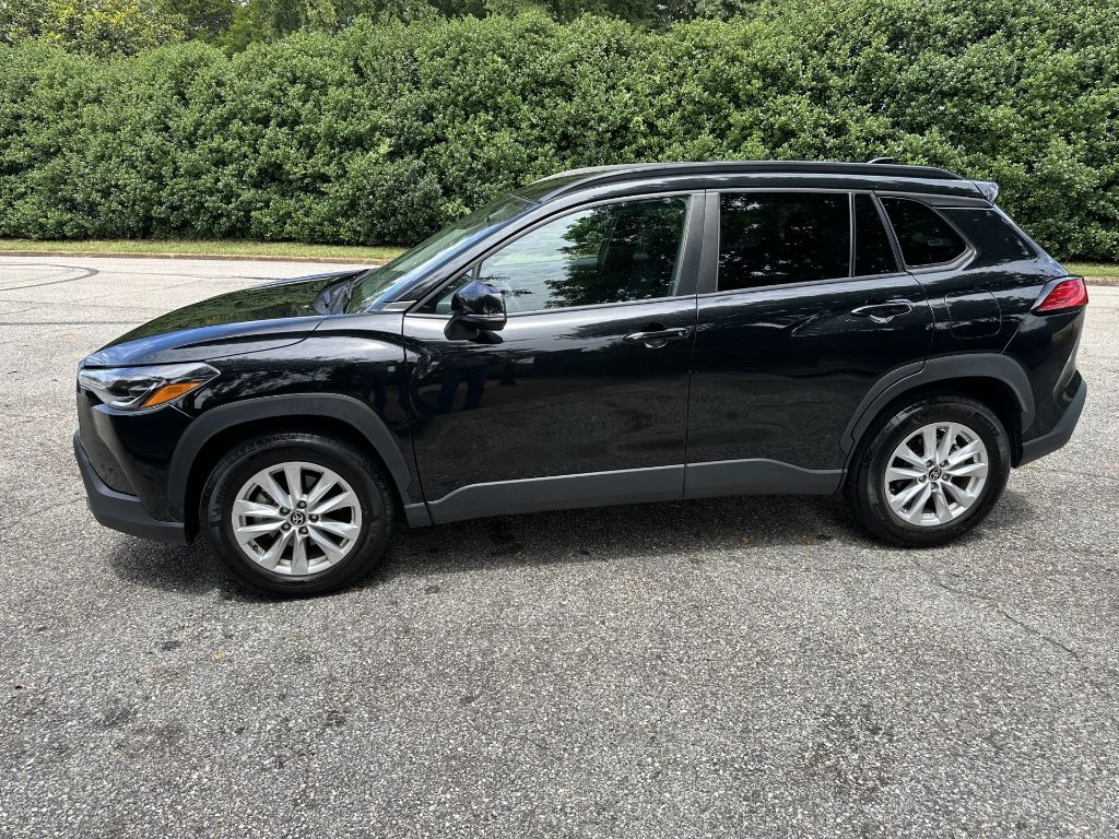 2024 Toyota Corolla Cross LE - Photo 7