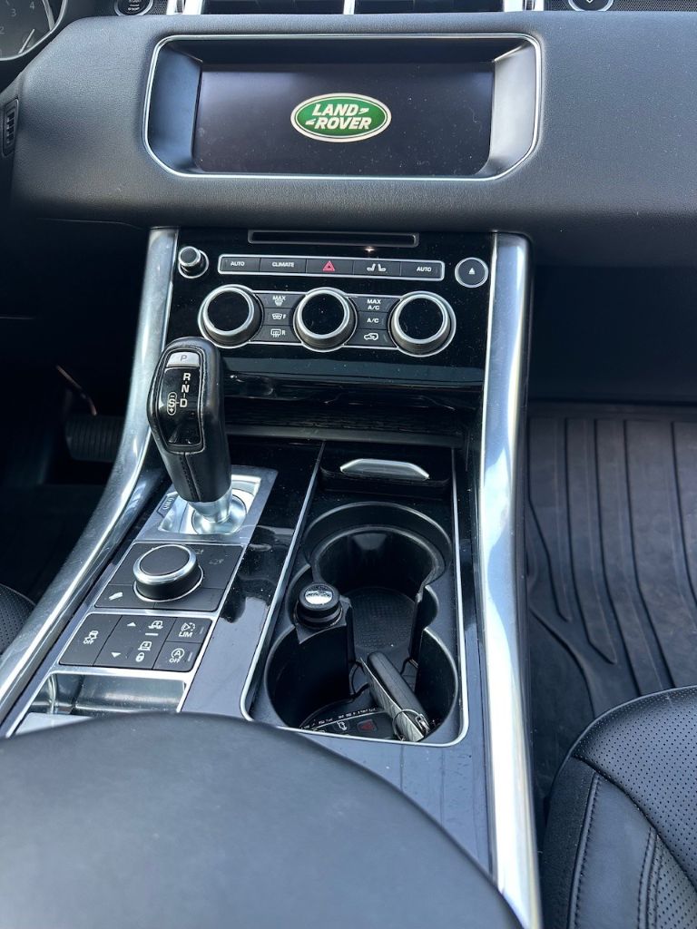 2024 Toyota Corolla Cross LE - Photo 18