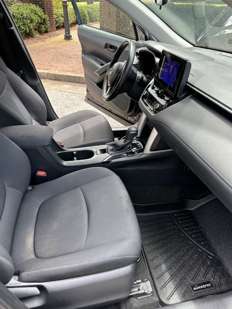 2024 Toyota Corolla Cross LE - Photo 13